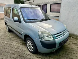 Blau Gebraucht 2004 Citroën Berlingo Van / Kleinbus | 2.650 € (Teuer)