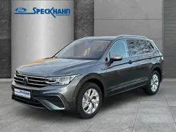 Platinum grey metallic (grau) Gebraucht 2024 VW Tiguan Allspace Life SUV | 51.150 € (Teuer)