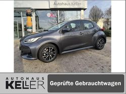Grau Gebraucht 2023 Toyota Yaris Hybrid Team Limousine | 20.960 € (Fairer Preis)