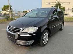 Schwarz Gebraucht 2008 VW Touran Highline Van / Kleinbus | 5.790 € (Fairer Preis)