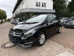 Schwarz Gebraucht 2015 Mercedes B180 Van / Kleinbus | 15.950 € (Guter Preis)