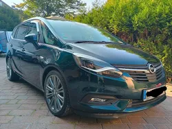 Grün Gebraucht 2017 Opel Zafira Van / Kleinbus | 16.500 € (Etwas zu teuer)
