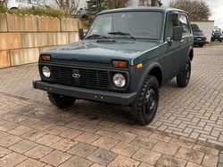 Grün Gebraucht 2008 Lada niva SUV | 5.490 € (Superpreis)