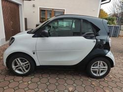 Weiß Gebraucht 2021 Smart ForTwo Electric Drive Coupé | 8.900 € (Guter Preis)