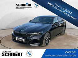 Saphirschwarz Neu 2025 BMW i5 M Sport Limousine | 73.670 € (Etwas zu teuer)