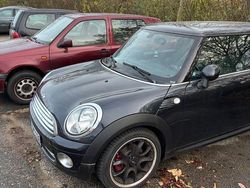 Schwarz Gebraucht 2007 Mini Cooper Kleinwagen | 1.600 €