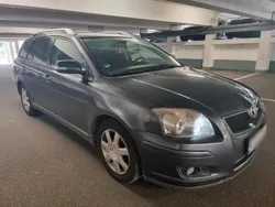 Grau Gebraucht 2006 Toyota Avensis Kombi | 1.850 € (Fairer Preis)