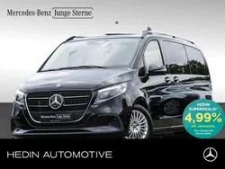 Schwarz Gebraucht 2024 Mercedes V250 Style Van / Kleinbus | 63.665 € (Guter Preis)