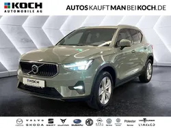 Grün Gebraucht 2024 Volvo XC40 Core SUV | 36.485 € (Fairer Preis)