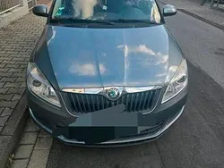 Grau Gebraucht 2012 Skoda Fabia Kombi | 1.900 € (Superpreis)