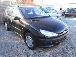 Schwarz Gebraucht 2002 Peugeot 206 Kombi | 2.350 € (Teuer)