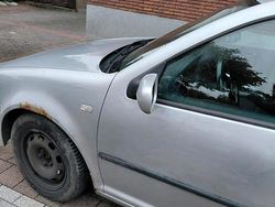 Silber Gebraucht 2004 VW Golf IV Limousine | 1.100 € (Guter Preis)