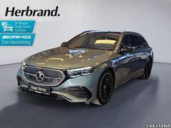 Metalliclack verdesilber Gebraucht 2025 Mercedes E300 AMG Kombi | 56.980 € (Fairer Preis)