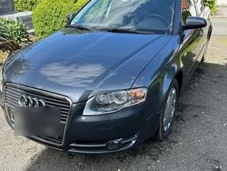 Grau Gebraucht 2006 Audi A4 Limousine | 3.920 € (Fairer Preis)
