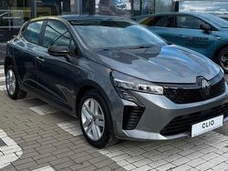 Grau Gebraucht 2024 Renault Clio V Evolution Limousine | 17.900 € (Fairer Preis)