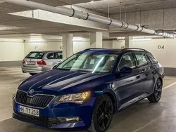 Blau Gebraucht 2016 Skoda Superb Kombi | 10.900 € (Fairer Preis)