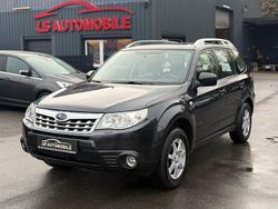 Grau Gebraucht 2012 Subaru Forester SUV | 9.450 € (Etwas zu teuer)