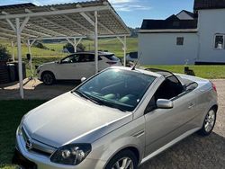 Silber Gebraucht 2006 Opel Tigra Cabrio | 1.799 € (Fairer Preis)