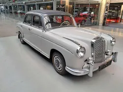 Grau Gebraucht 1958 Mercedes 220 Limousine | 22.800 €