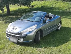 Grau Gebraucht 2009 Peugeot 207 CC Cabrio | 1.998 € (Fairer Preis)