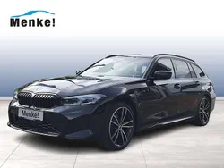 Schwarz Gebraucht 2023 BMW 320e M Sport Kombi | 39.999 €