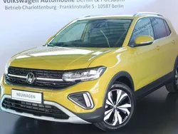 Gelb Neu 2025 VW T-Cross Style SUV | 32.111 € (Etwas zu teuer)