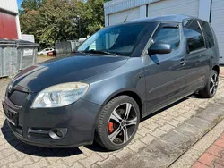 Grau Gebraucht 2009 Skoda Roomster Kombi | 2.499 € (Fairer Preis)
