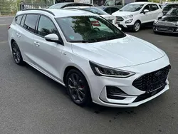 Frozen white Gebraucht 2023 Ford Focus ST-Line Kombi | 19.900 € (Superpreis)