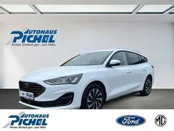 Frostweiß Gebraucht 2025 Ford Focus Titanium Kombi | 29.300 € (Guter Preis)