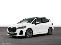 Gebraucht 2024 BMW 223 Active Tourer Luxury Line Van / Kleinbus | 42.554 € (Teuer)
