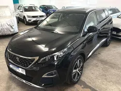 Lackierung schwarz perla nera/ Gebraucht 2018 Peugeot 5008 GT-line Van / Kleinbus | 18.990 € (Teuer)
