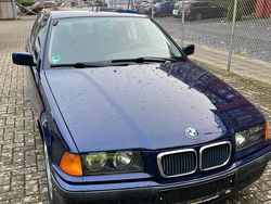 Blau Gebraucht 1997 BMW 316 Kombi | 3.490 € (Fairer Preis)
