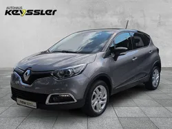 Grau Gebraucht 2016 Renault Captur Intens SUV | 13.990 € (Teuer)