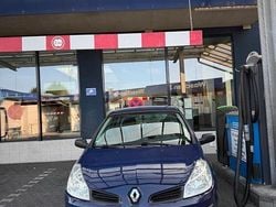 Blau Gebraucht 2009 Renault Clio Coupé | 2.500 € (Teuer)