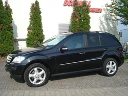 Schwarz Gebraucht 2007 Mercedes ML320 Sport SUV | 12.900 € (Teuer)