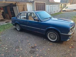 Blau Gebraucht 1985 BMW 325 Limousine | 6.999 €