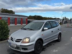 Silber Gebraucht 2001 Nissan Almera Limousine | 2.750 €
