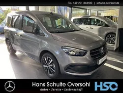 Grau Gebraucht 2024 Mercedes T180 Progressive Van / Kleinbus | 33.590 €