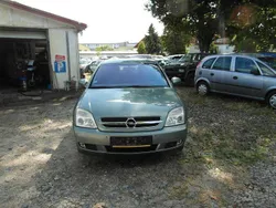 Grün Gebraucht 2002 Opel Vectra Comfort Limousine | 650 € (Superpreis)