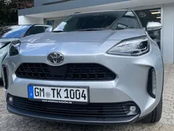 Silber Gebraucht 2024 Toyota Yaris Cross Team SUV | 28.490 € (Guter Preis)