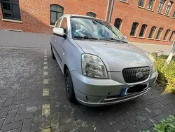 Silber Gebraucht 2004 Kia Picanto Kleinwagen | 1.100 €