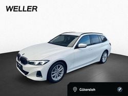 Weiß Gebraucht 2024 BMW 318 Efficient Dynamics Kombi | 34.490 € (Fairer Preis)