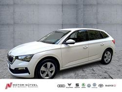 Weiß Gebraucht 2021 Skoda Scala Cool Plus Kleinwagen | 15.430 € (Guter Preis)