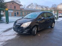 Schwarz Gebraucht 2011 Opel Meriva Selection Van / Kleinbus | 3.999 € (Fairer Preis)