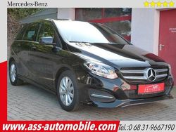 Schwarz Gebraucht 2017 Mercedes B180 Style Van / Kleinbus | 15.900 € (Fairer Preis)