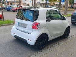 Weiß Gebraucht 2022 Smart ForTwo Electric Drive Brabus Kleinwagen | 13.850 € (Fairer Preis)