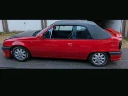 Rot Gebraucht 1988 Opel Kadett Cabrio | 9.000 €