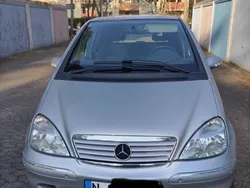 Silber Gebraucht 2003 Mercedes A190 Elegance Van / Kleinbus | 3.499 € (Etwas zu teuer)
