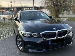 Schwarz Gebraucht 2020 BMW 318 Sport Line Kombi | 16.000 € (Fairer Preis)
