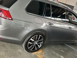 Grau Gebraucht 2015 VW Golf VII Highline Kombi | 7.500 € (Superpreis)